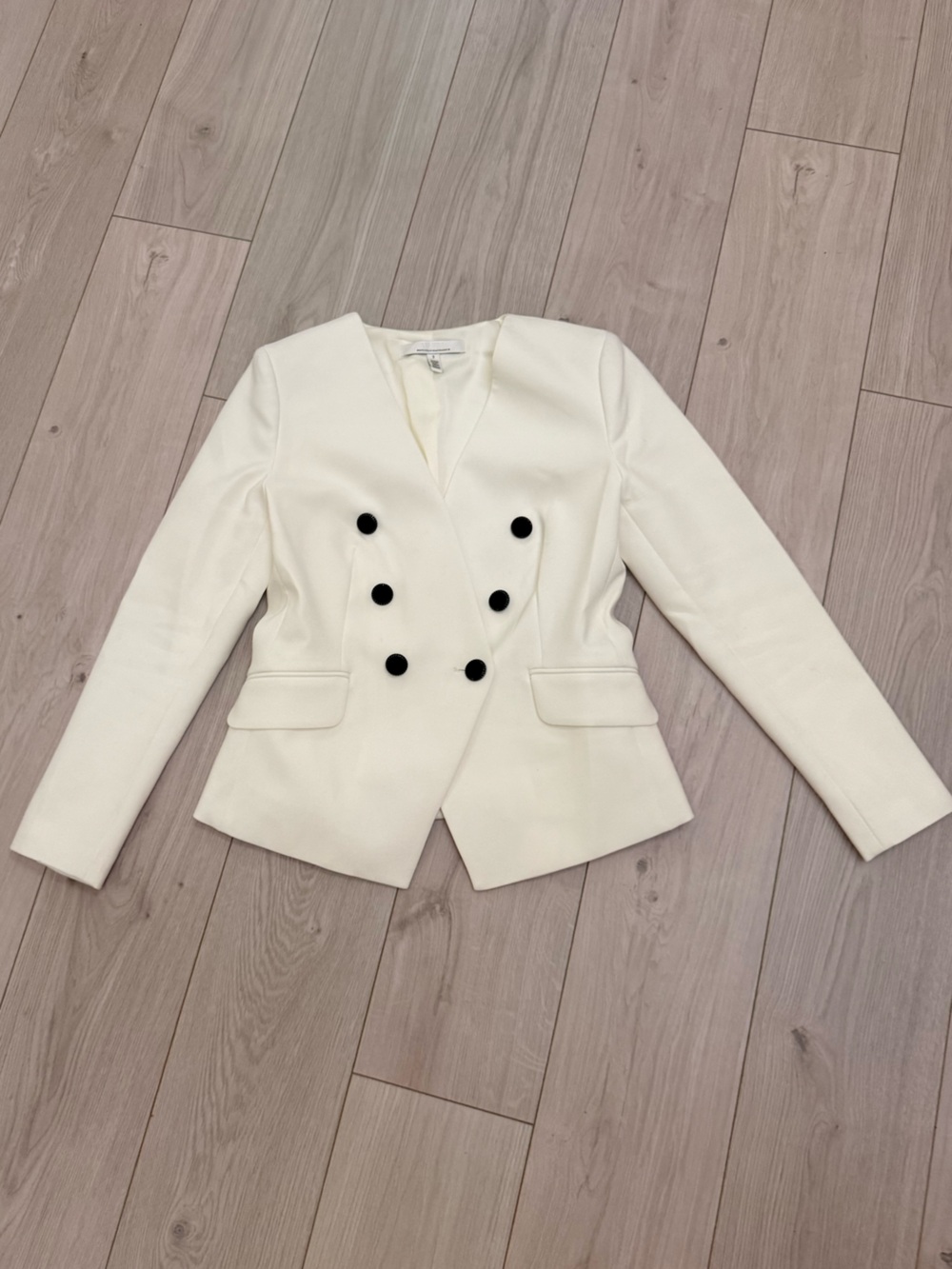 White House Black Market Women's Off White  Blazer Elegant Tailored Size 2 NWOT